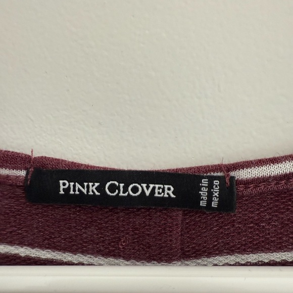 Pink Clover | Size M | Maroon & White Striped Top | Back Button Detail - Picture 3 of 5